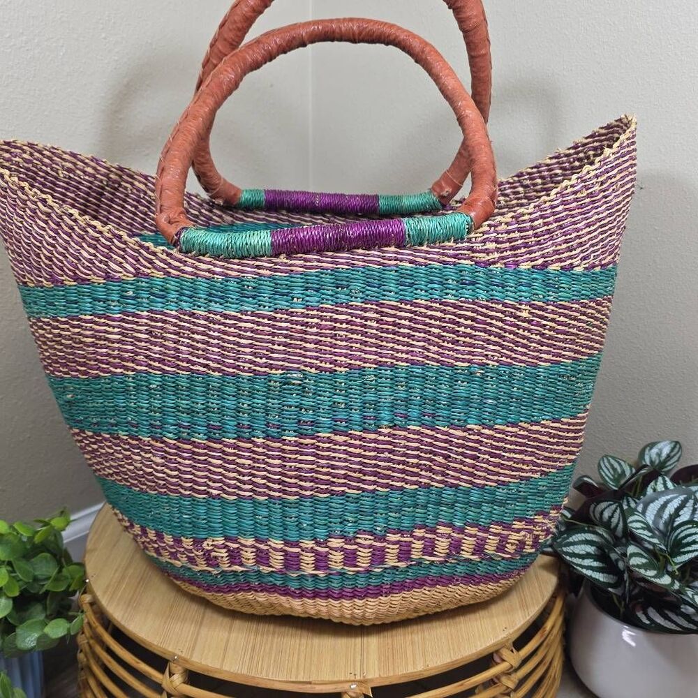 Large Handwoven Bolga Farmers Market Basket | Fair Trade Woven Tote - Picture 6 of 13